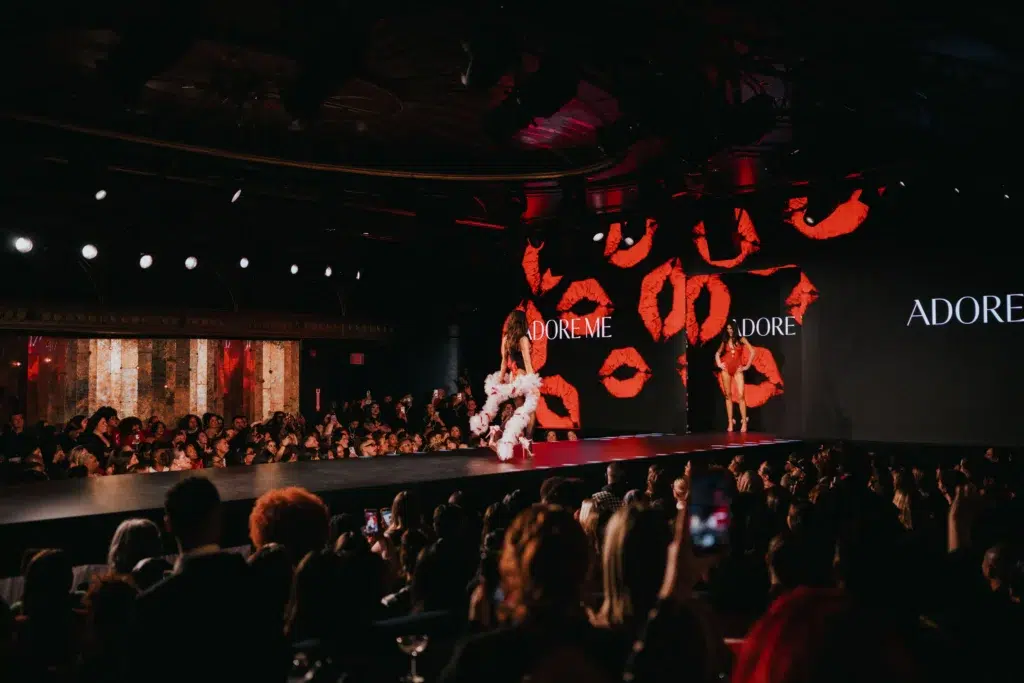 Model walking the runway - Get official fashion week new york february runway7 tickets