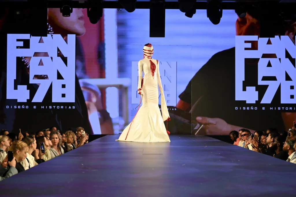 Immersive Fashion Experiences with Runway 7 Fashion