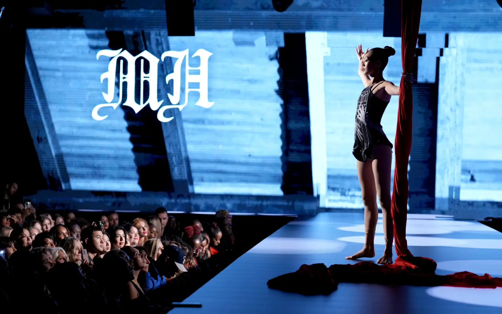 Runway 7 — Performers